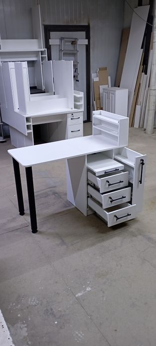 Маникюрные столы НА ЗАКАЗ