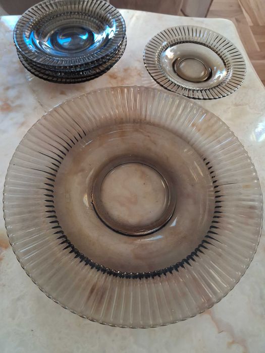 Стъклен сервиз за торта и прибори за хранене