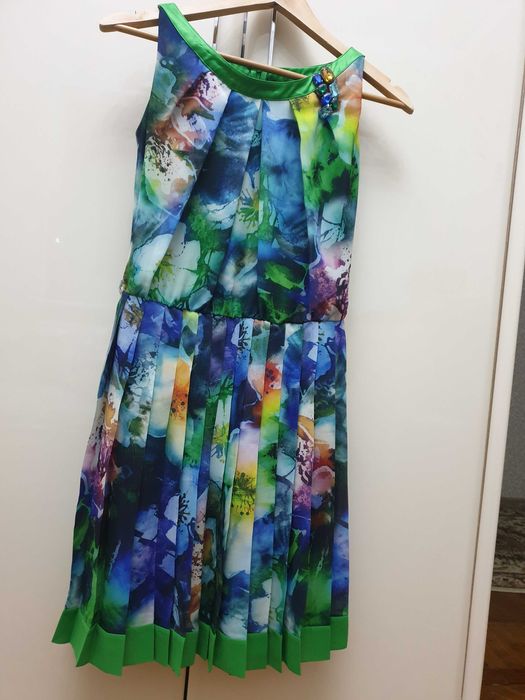 Летние легкое платье 42 размера