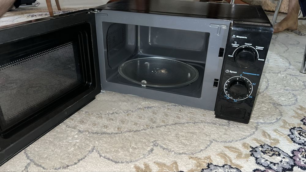 Микроволновка Midea
