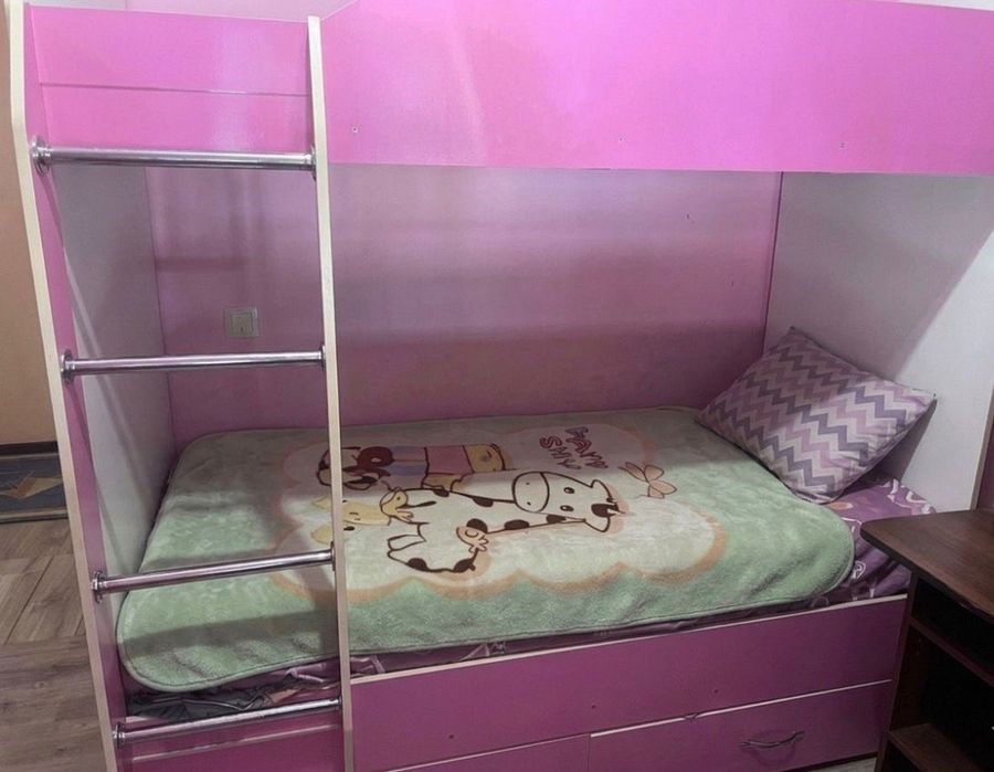 Продам двухъярусную кровать