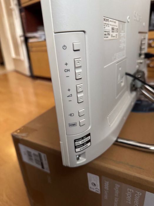 Телевизор Sony 24” инча бял
