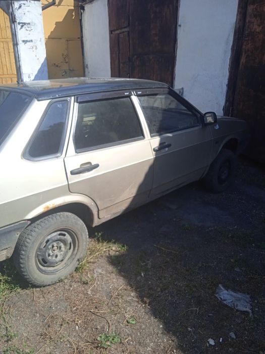 Ваз.         21099