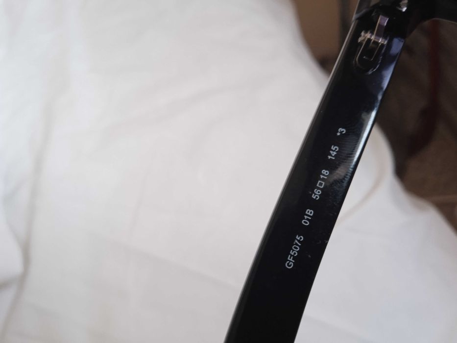 Guess Нови дамски слънчеви очила Guess