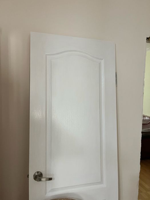 Двери межкомнатные белые