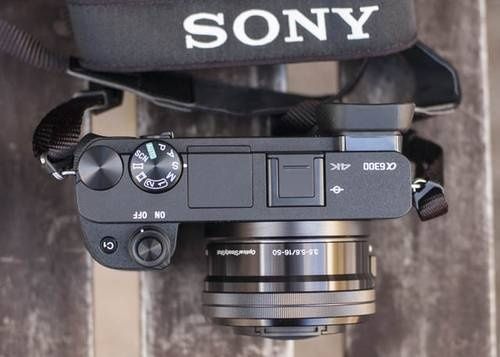 Sony a6300 4k, kit cu obiectiv 16 50mm + 4 acumulatori