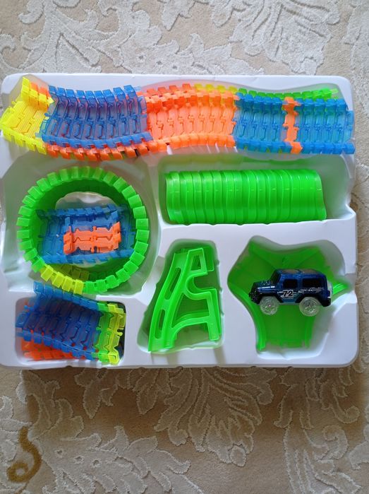 Детский трек-машинка