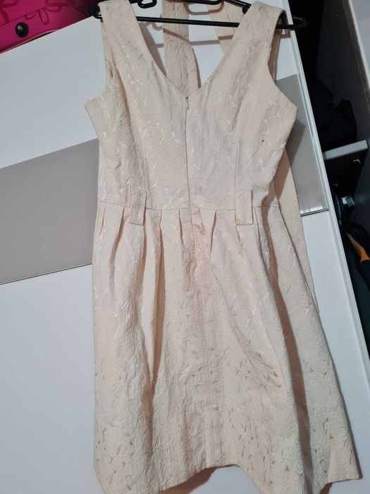 Haine dama de ocazie sau zii de zi