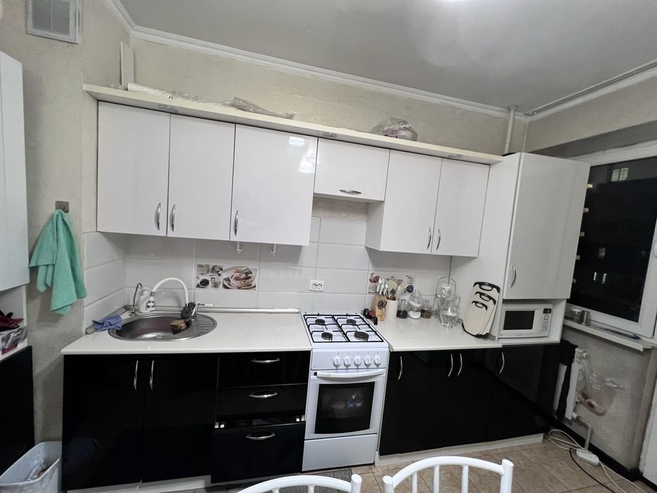 Кухонный гарнитур продам