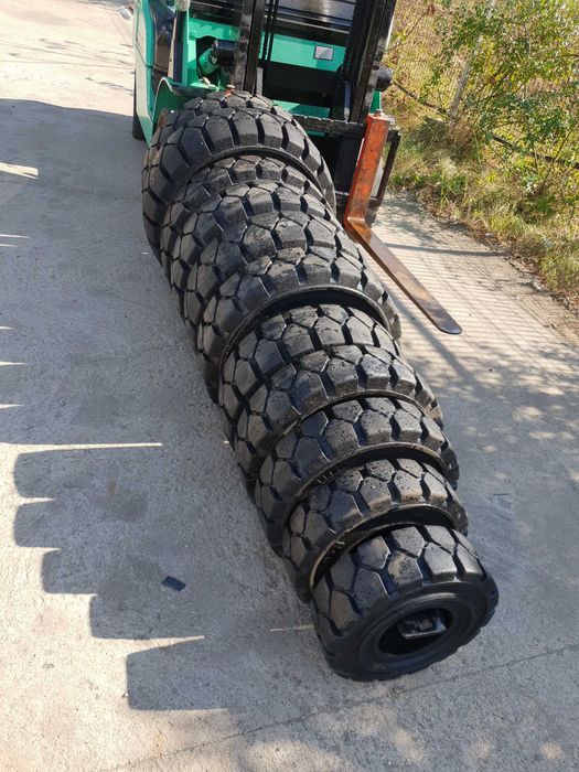 Anvelopa Anvelope Stivuitor Motostivuitor Pline Solide Negre Albe