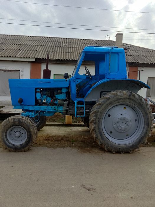 Трактор продажа с плуком