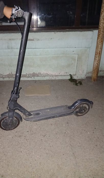 Vand trotineta xiaomi sau schimb cu un scuter sau atv 125