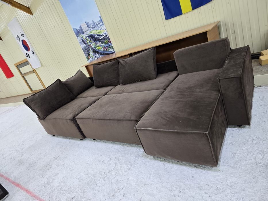 Диван шикарный, раскладной