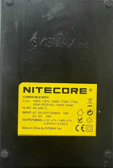 Зарядное устройство NITECORE Intellicharger i4