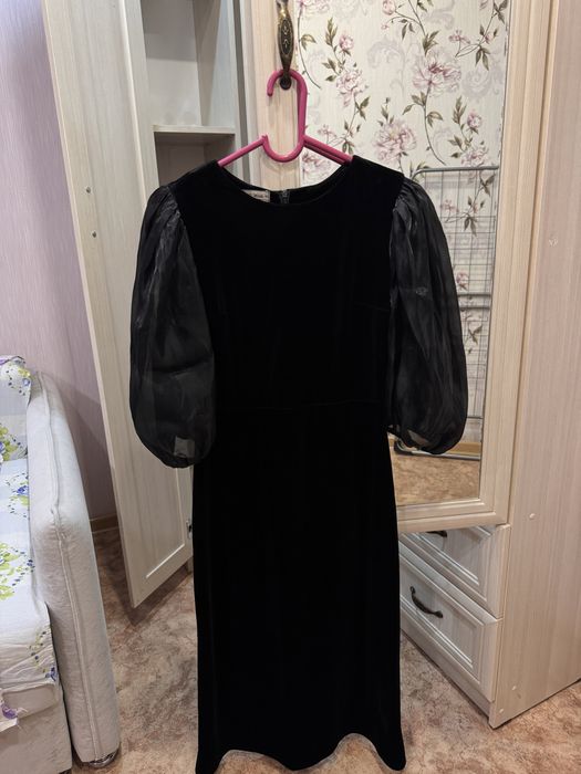 Платья продам срочно