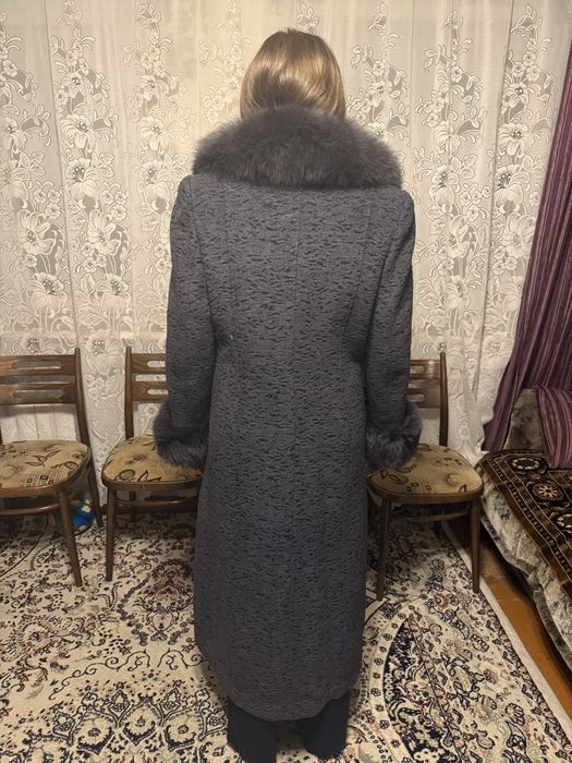 Женское пальто с мехом