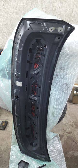 Капот Hyundai Staria