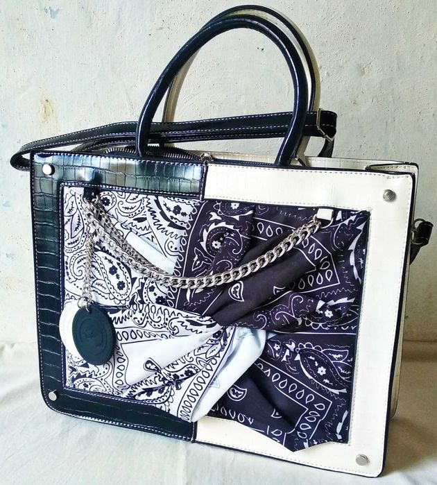 Новая черно-белая сумка