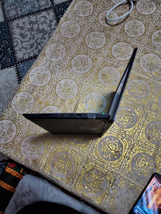 Core 5 6200U  VJS111D12N