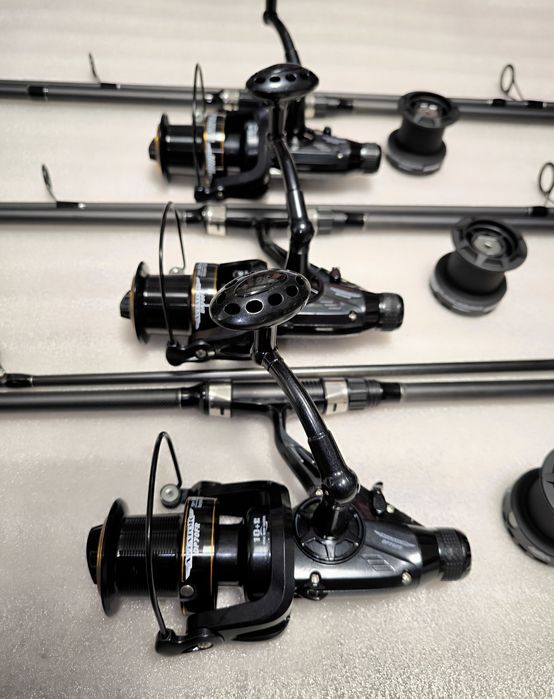SET 3 Lansete FL LEGEND CARP 3.60 m 3.75 Lbs 2 seg + 3 Mulinete