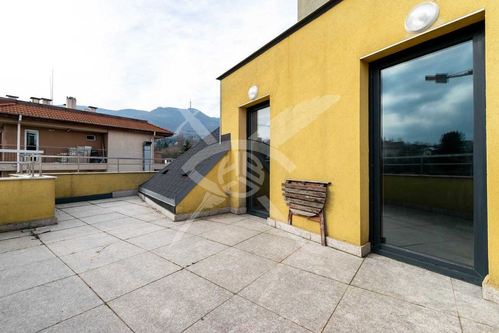 Тристаен апартамент в м-т Гърдова глава № 88258