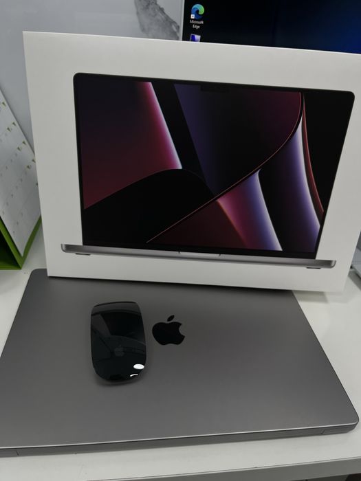 Ноутбук Apple MacBook Pro 2023 M2 Pro / 16,2″ / 16GB / SSD 512GB