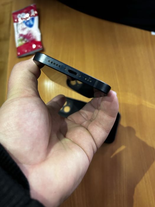 Iphone 13 в хорошом состояние