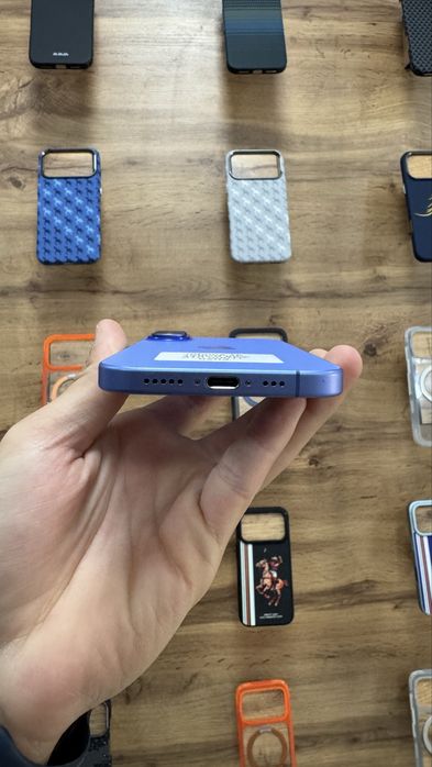 iPhone 16
