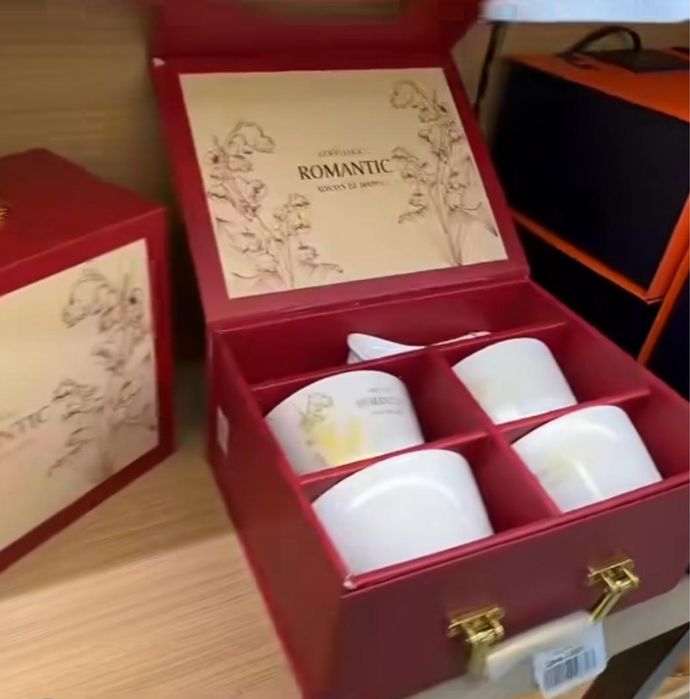 Набор посуды супницы