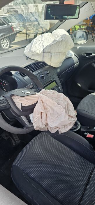 Seat altea xl 1.6 tdi cay 105 cp euro 5 accidentat lovit