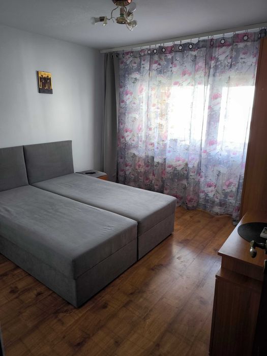 Apartament de închiriat 3 camere Zoom beach