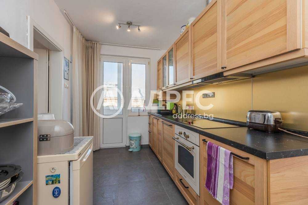 Продава се Двустаен апартамент в Варна, ЖП Гара - 60 кв.м за 2040 €/кв.м - Снимка #1