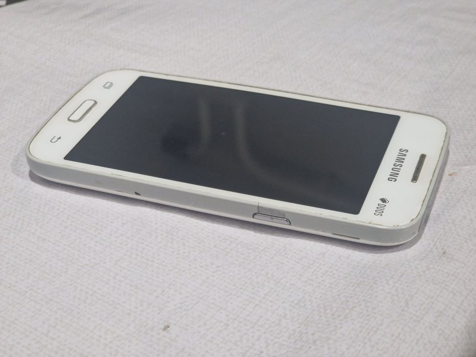 Samsung Galaxy J1. 2сим