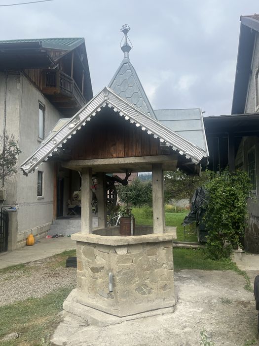 Vand acoperis fântână