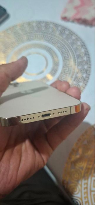 Iphone 13 pro max gold
