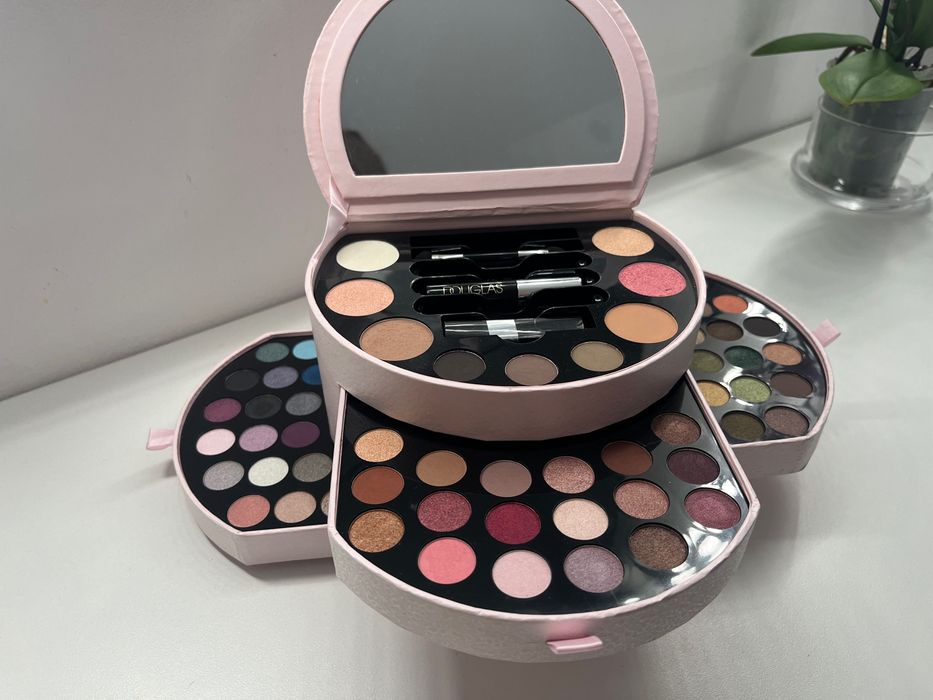 Douglas beauty palette