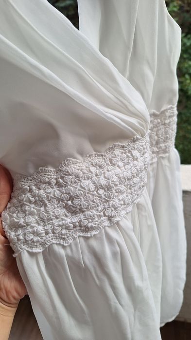 Бяла официална рокля S