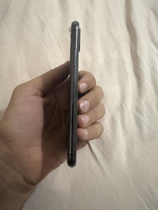 Продам IPhone xs 256gb black