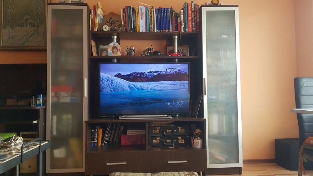 Секция с тв модул