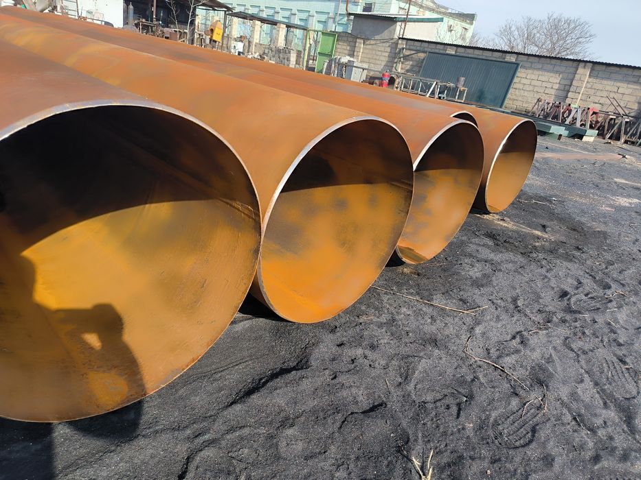 Прямошёвная труба 720дм продам