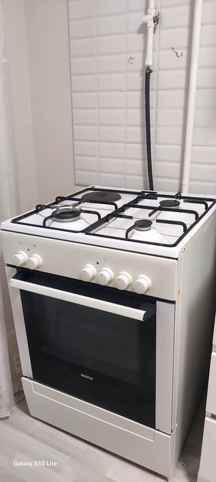 Продам Газовую плиту