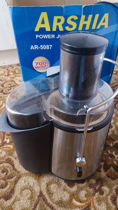 Соковыжималка продам