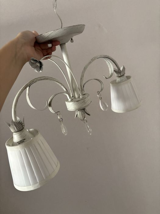 Люстра бра белая