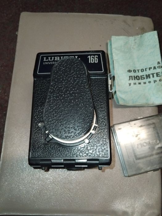 продават се фото апарат и обектив