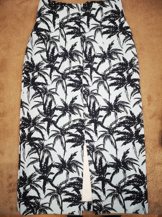 Чисто нови дизайнерска пола