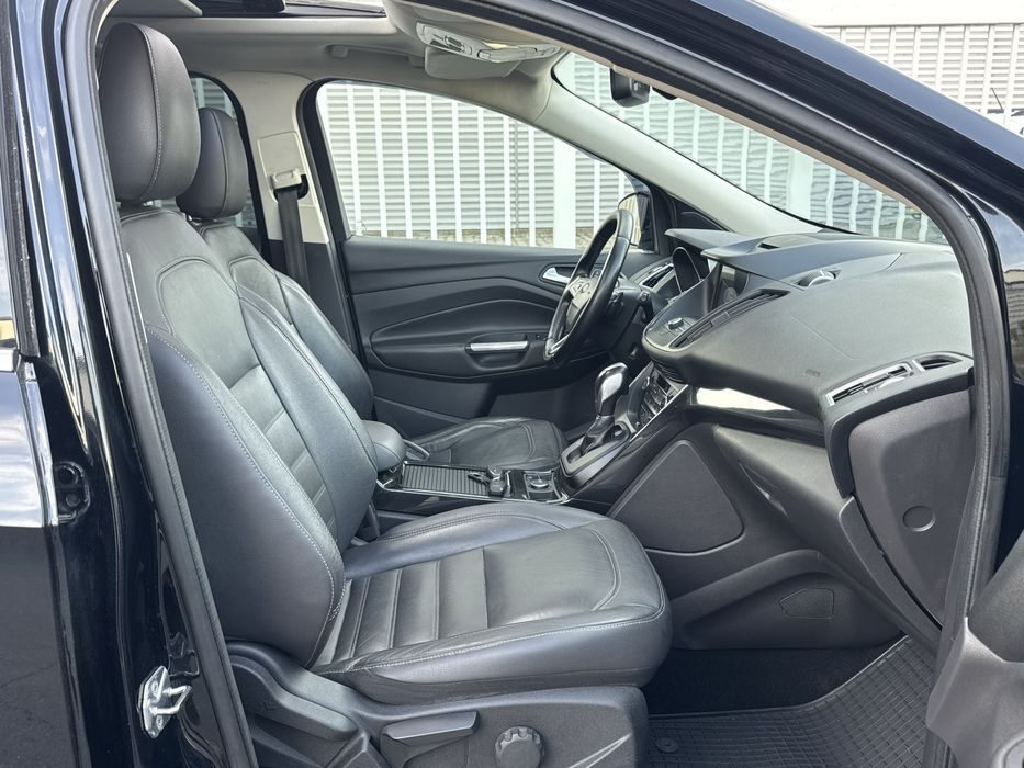 Ford Kuga Titanium 2.0 180 CP 4x4 Automat Plafon