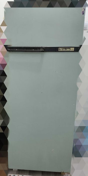 Холодильник срочно продам