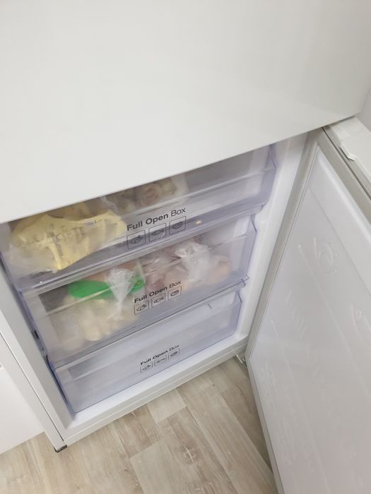 Продам холодильник samsung