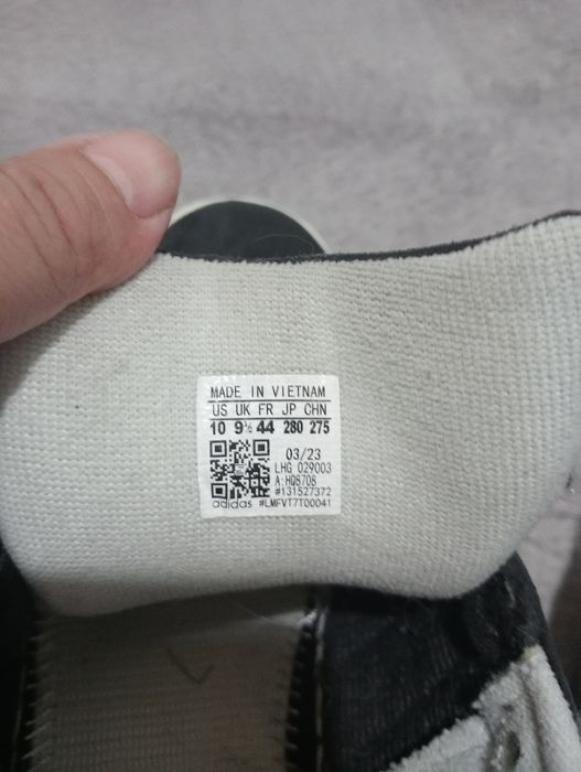 Продам кроссовки 42/43 размер