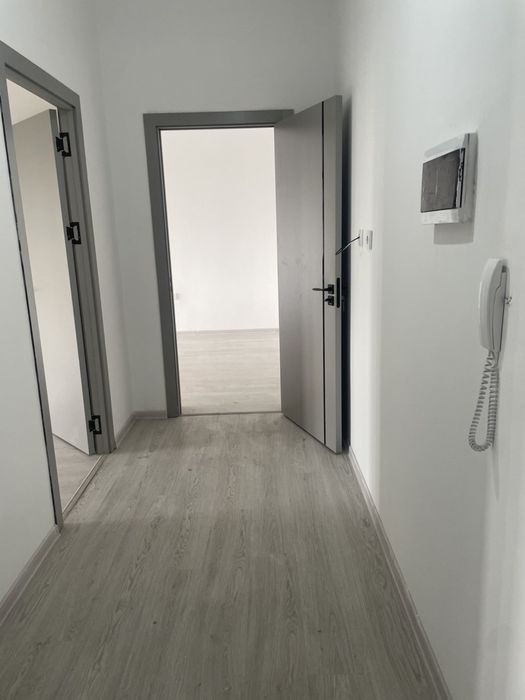 Sotiladi 2 xonali kvartira 1 etaj 16 etajli dom 64,5 m2